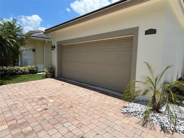 3431 NE 1st St 3431, Homestead, FL 33033