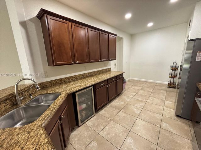 3431 NE 1st St 3431, Homestead, FL 33033