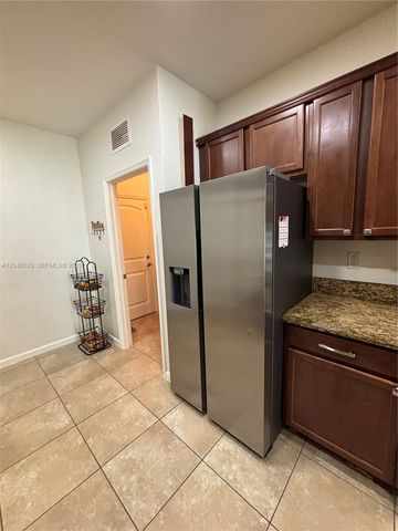 3431 NE 1st St 3431, Homestead, FL 33033