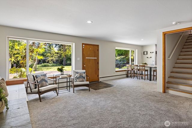 11411 Clovercrest Drive SW, Lakewood, WA 98499