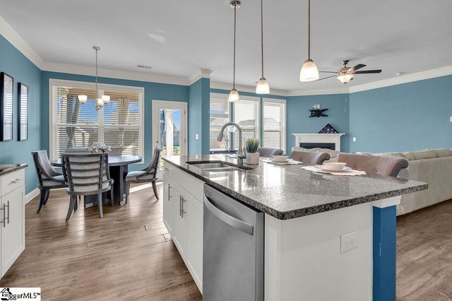 617 Highgarden Lane, Boiling Springs, SC 29316