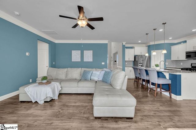 617 Highgarden Lane, Boiling Springs, SC 29316