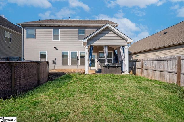 617 Highgarden Lane, Boiling Springs, SC 29316