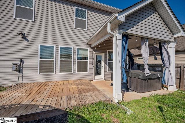 617 Highgarden Lane, Boiling Springs, SC 29316