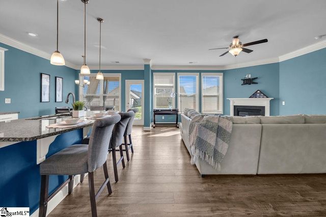 617 Highgarden Lane, Boiling Springs, SC 29316