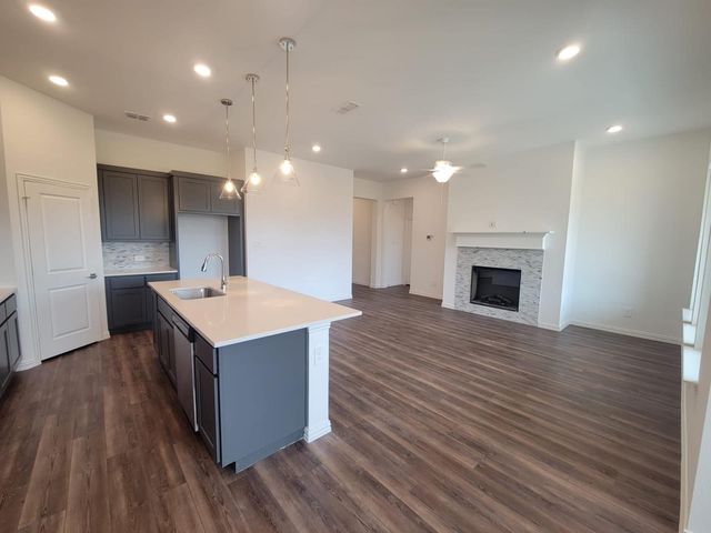 1633 Pine valley Drive, Fort Worth, TX 76052