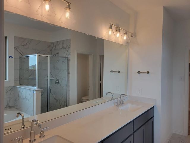 1633 Pine valley Drive, Fort Worth, TX 76052