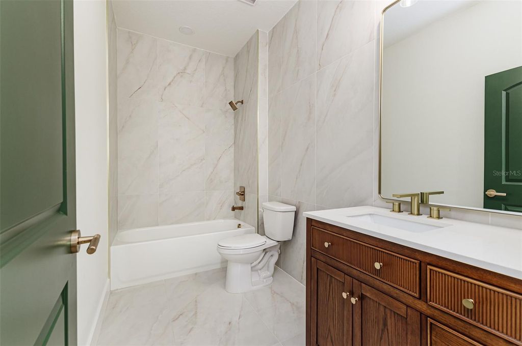 Image 19 of property listing at 7901 N GREENWOOD AVENUE, Tampa, FL 33604