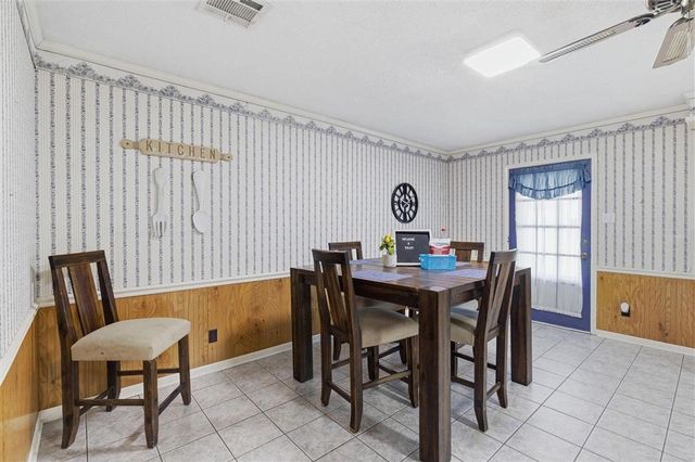 1240 Pine Hill Road, Lake Charles, LA 70605