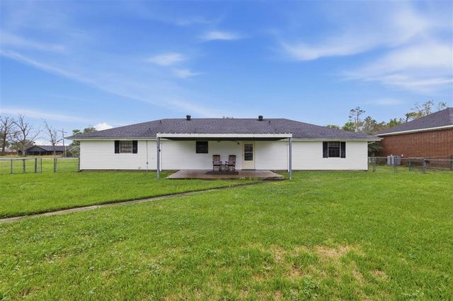 1240 Pine Hill Road, Lake Charles, LA 70605