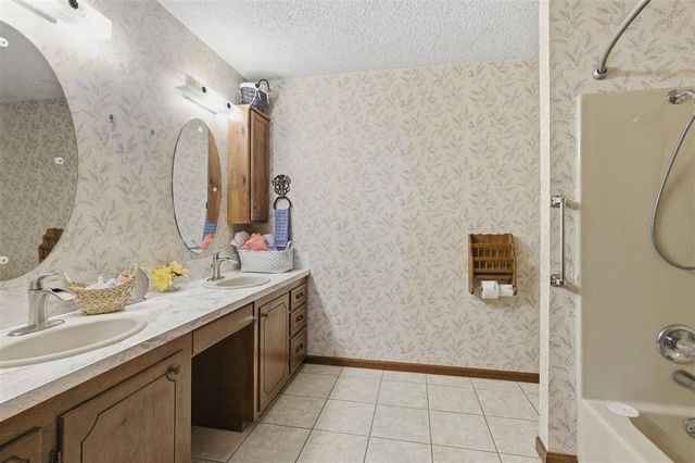 1240 Pine Hill Road, Lake Charles, LA 70605