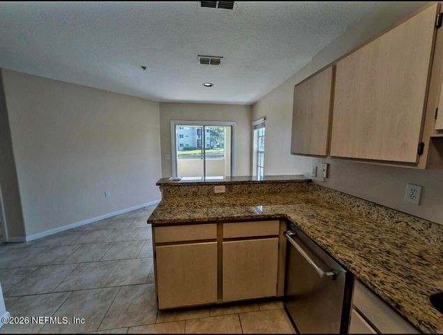 1655 THE GREENS Way 2816, Jacksonville Beach, FL 32250