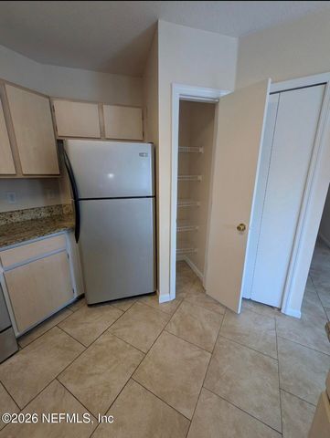 1655 THE GREENS Way 2816, Jacksonville Beach, FL 32250