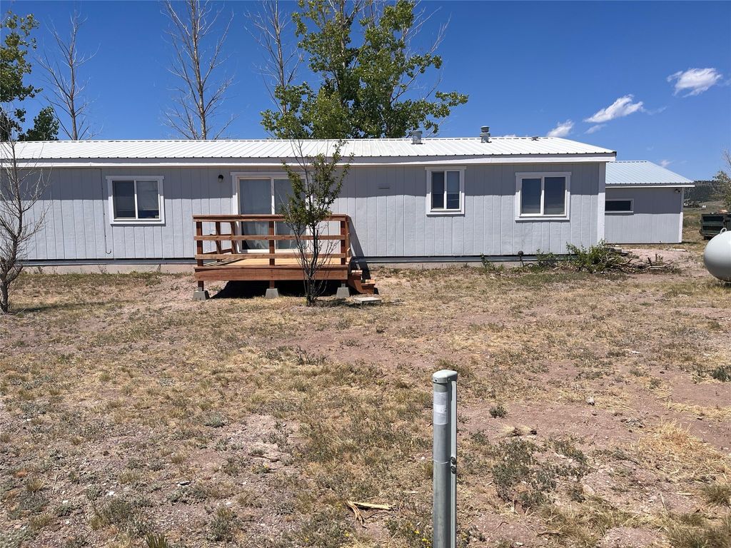 Image 3 of property listing at 195 N Hill Road, Helena, MT 59602