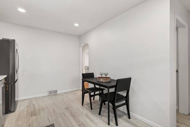 2561 Harvester Avenue E, Maplewood, MN 55119