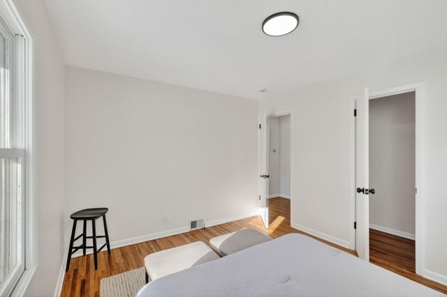 2561 Harvester Avenue E, Maplewood, MN 55119