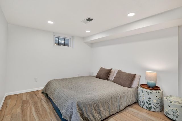 2561 Harvester Avenue E, Maplewood, MN 55119