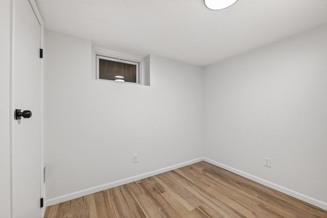 2561 Harvester Avenue E, Maplewood, MN 55119