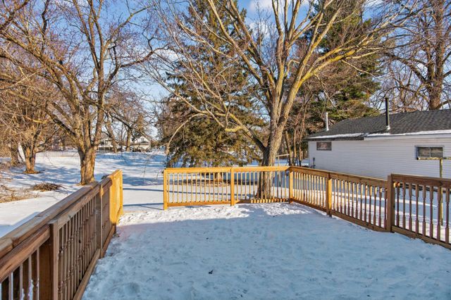 2561 Harvester Avenue E, Maplewood, MN 55119