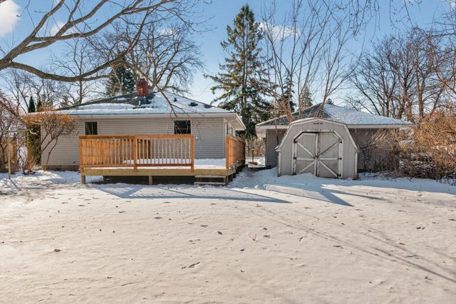 2561 Harvester Avenue E, Maplewood, MN 55119