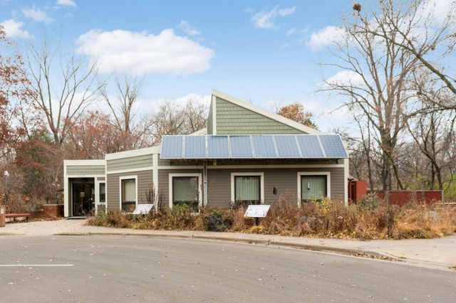 2561 Harvester Avenue E, Maplewood, MN 55119