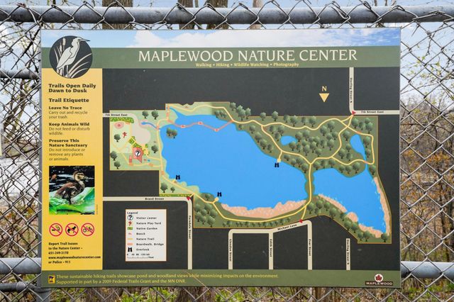 2561 Harvester Avenue E, Maplewood, MN 55119