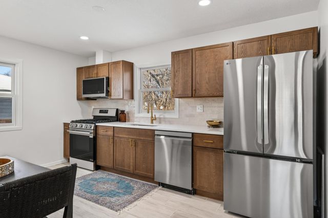 2561 Harvester Avenue E, Maplewood, MN 55119