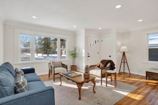 2561 Harvester Avenue E, Maplewood, MN 55119