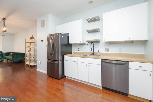 428 E OLIVER ST, Baltimore, MD 21202
