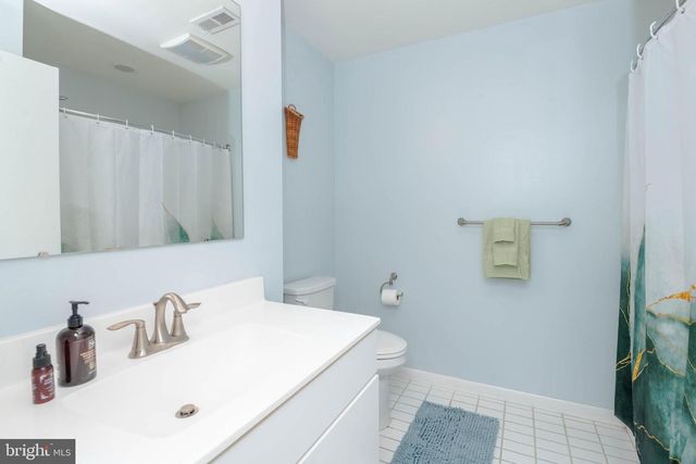 428 E OLIVER ST, Baltimore, MD 21202