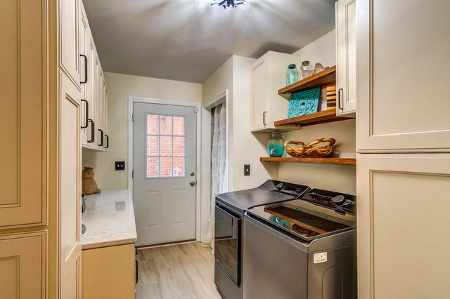 724 Barnes Mill Road, Richmond, KY 40475