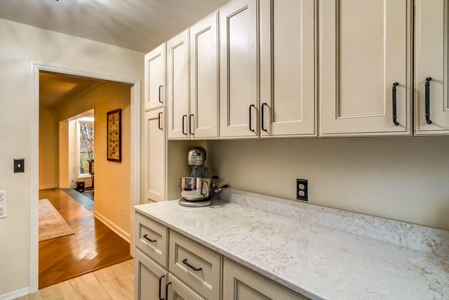 724 Barnes Mill Road, Richmond, KY 40475