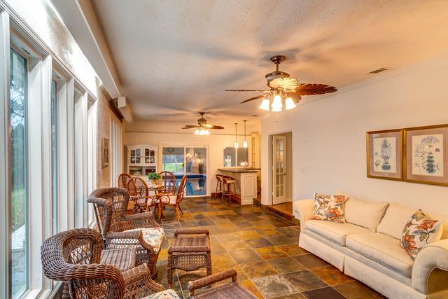 724 Barnes Mill Road, Richmond, KY 40475