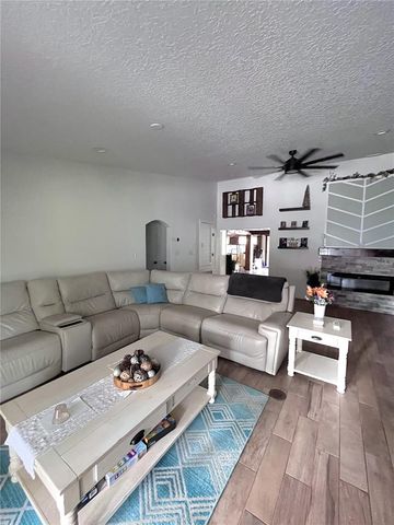 209 ALTA VISTA STREET, Debary, FL 32713