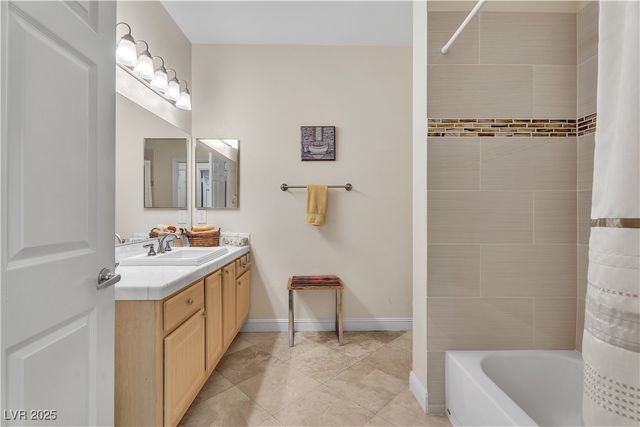 5250 South Rainbow Boulevard 2003, Las Vegas, NV 89118