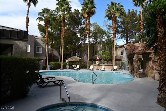 5250 South Rainbow Boulevard 2003, Las Vegas, NV 89118