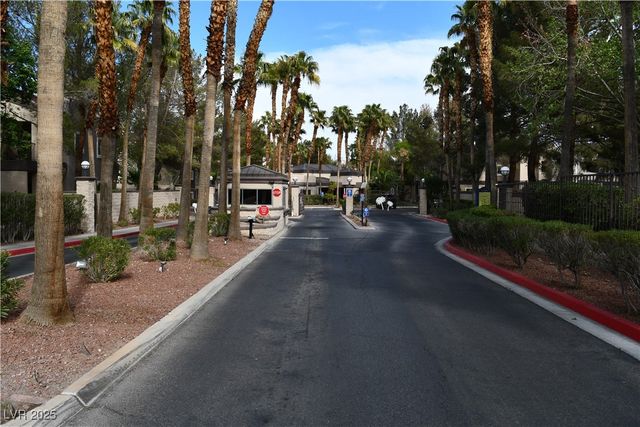 5250 South Rainbow Boulevard 2003, Las Vegas, NV 89118