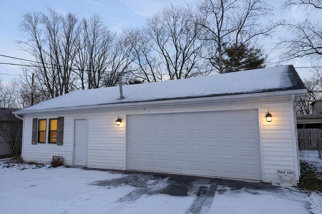 3751 Stella Boulevard, Steger, IL 60475