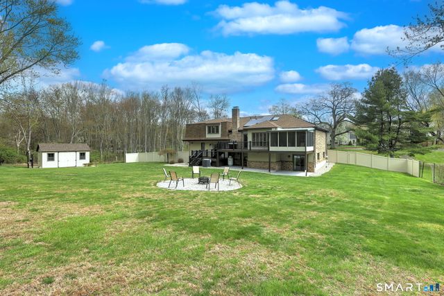 2262 Ridge Road, North Haven, CT 06473