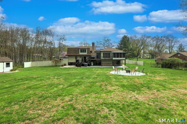 2262 Ridge Road, North Haven, CT 06473