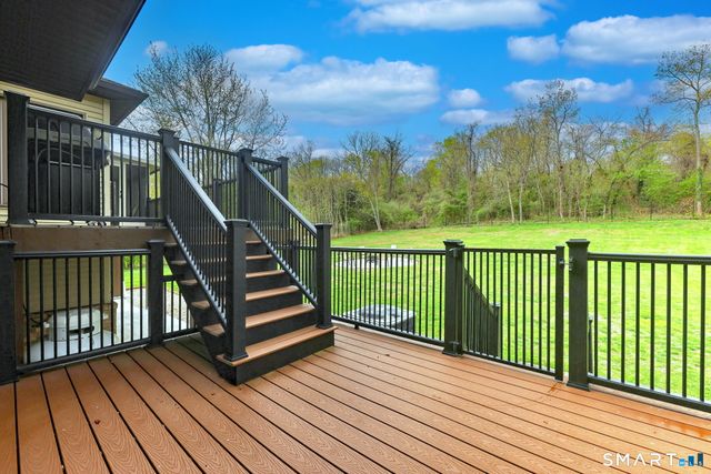 2262 Ridge Road, North Haven, CT 06473