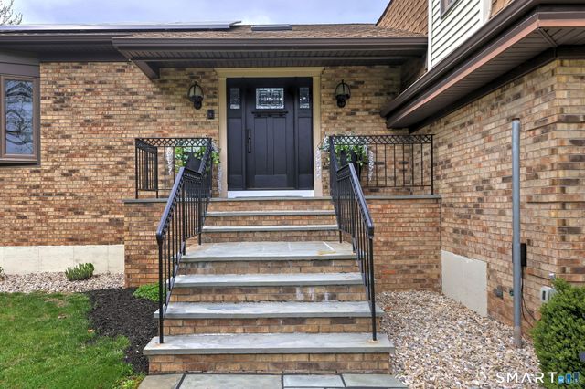 2262 Ridge Road, North Haven, CT 06473