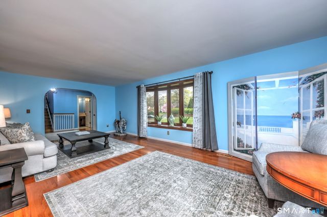 2262 Ridge Road, North Haven, CT 06473