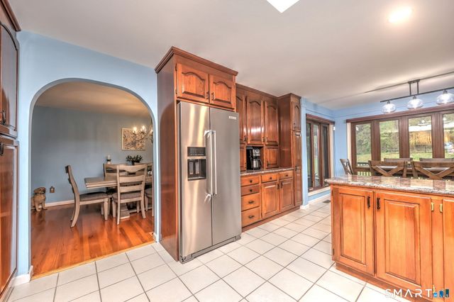 2262 Ridge Road, North Haven, CT 06473