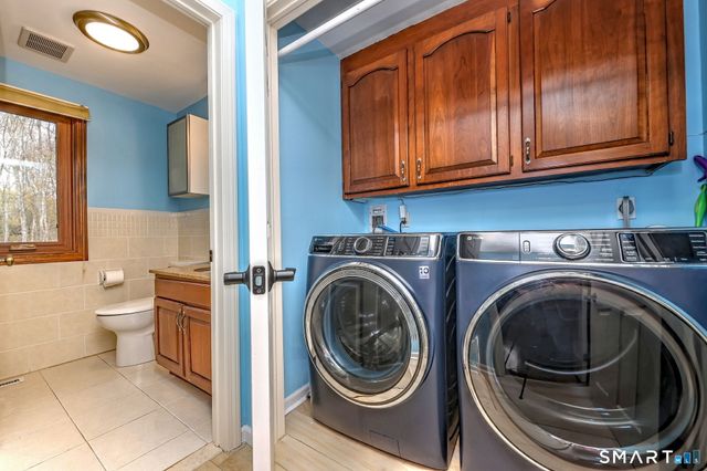 2262 Ridge Road, North Haven, CT 06473