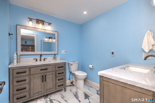 2262 Ridge Road, North Haven, CT 06473