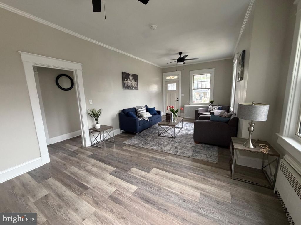 Image 2 of property listing at 3505 FRANKFORD AVE, Baltimore, MD 21214