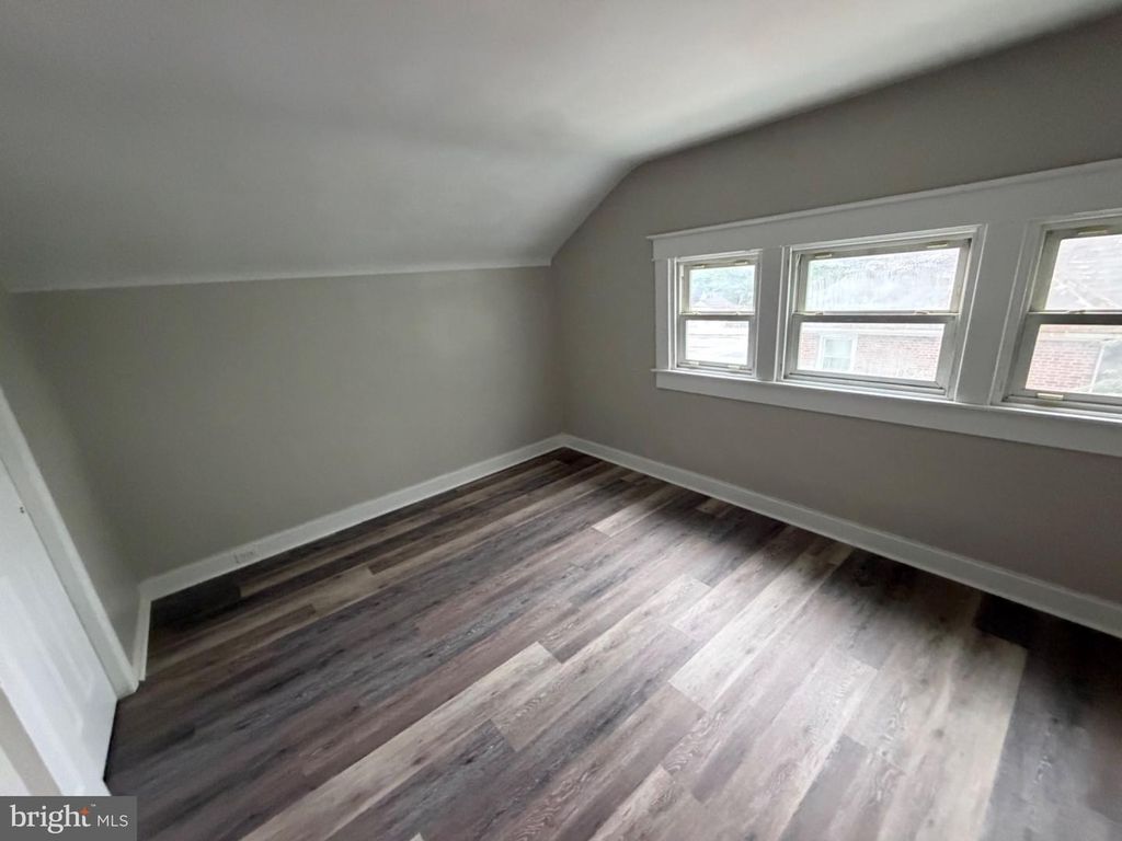 Image 11 of property listing at 3505 FRANKFORD AVE, Baltimore, MD 21214