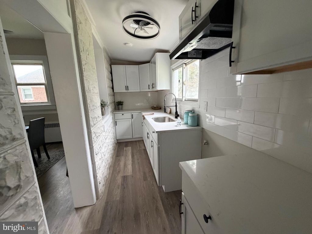 Image 5 of property listing at 3505 FRANKFORD AVE, Baltimore, MD 21214