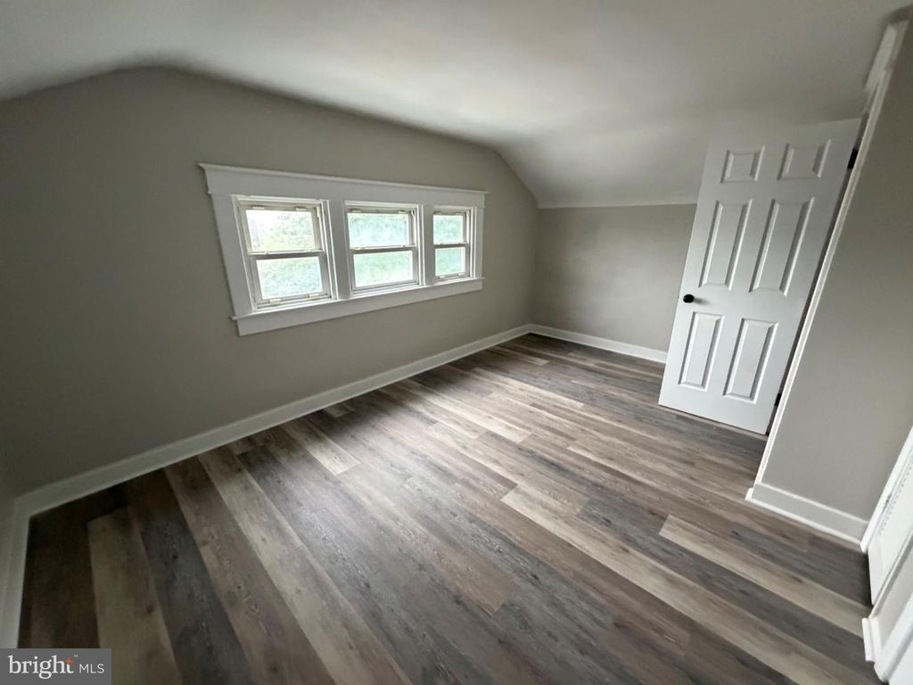 Image 10 of property listing at 3505 FRANKFORD AVE, Baltimore, MD 21214